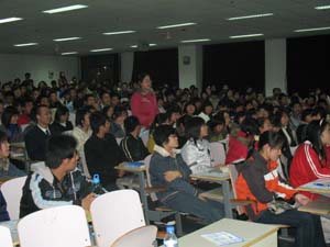 演讲现场同学提问