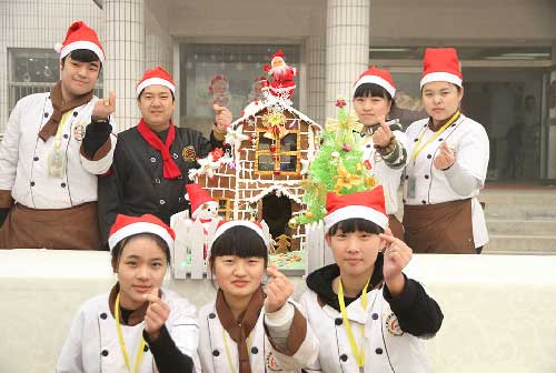 石家庄新东方烹饪学校学生一起过圣诞节