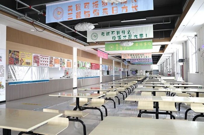 石家庄花都形象艺术学校学生食堂内部