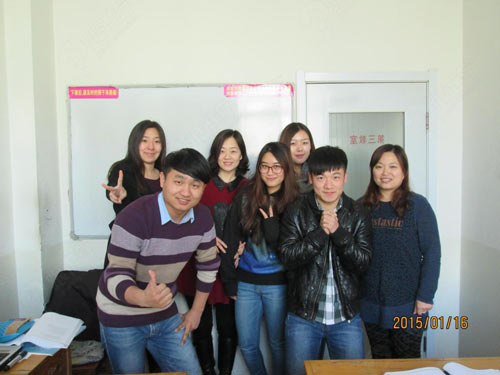 石家庄春辉语言学校小班课学生合影
