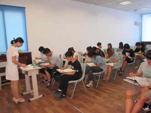 石家庄春辉学校日语班课堂