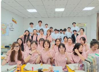 石家庄致远教育学生合影