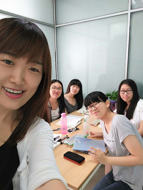 石家庄春辉学校班级合影留念