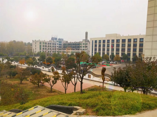 河北同仁医学中等专业学校校园俯瞰图片