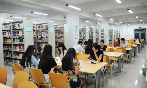 北京科技职业学院图书馆