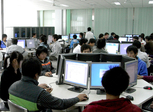 北京科技职业学院计算机实训室