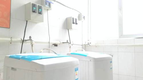 石家庄阳光学校为学生提供的专用洗衣机