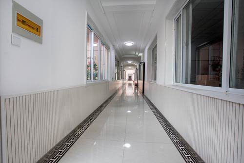 唐山牛燕美容美发学校教室走廊