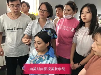 张家口尚美时尚化妆摄影艺术学校化妆上课实景