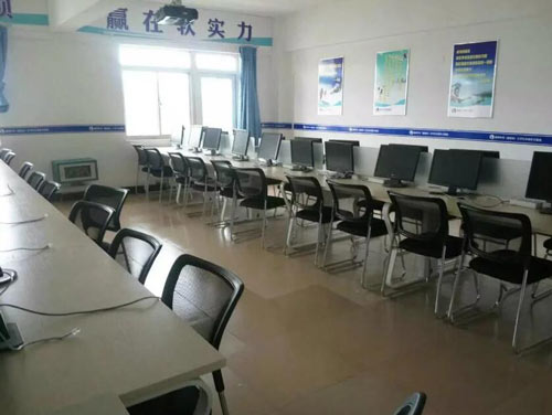秦皇岛升华中等职业学校计算机实训室