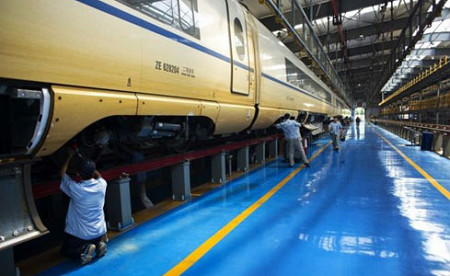 铁道车辆运用与检修专业(火车司机)人员作业中
