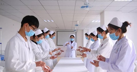 石家庄同济医学中等专业学校学生实训课