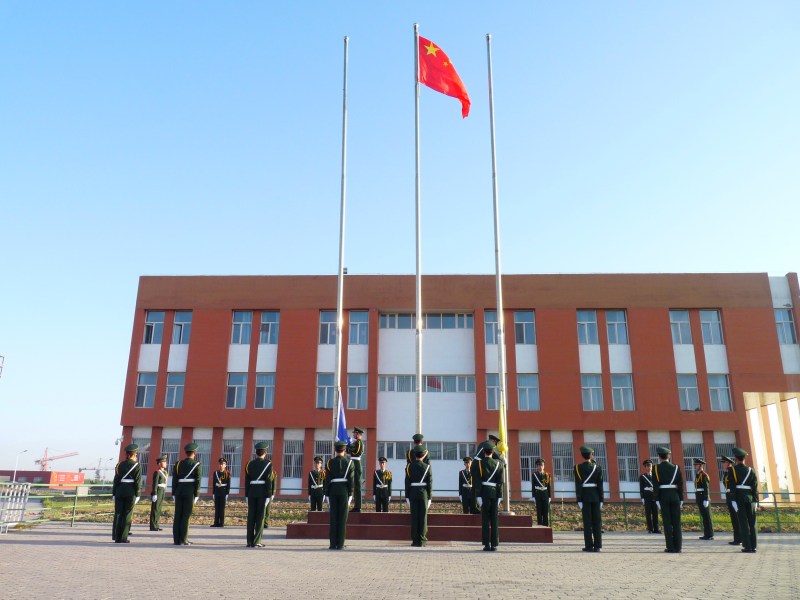 渤海理工职业学院升国旗仪式