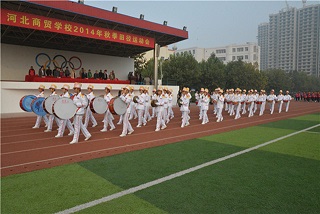 河北商贸学校2014年10月举办秋季田径运动会