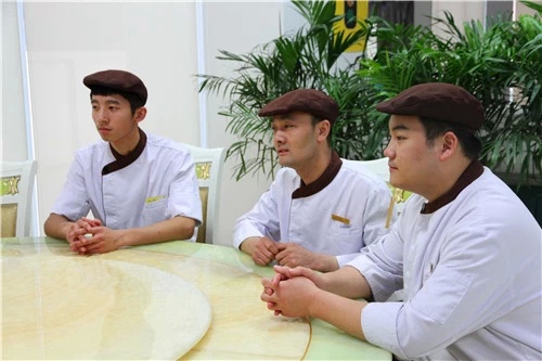 石家庄新东方厨师学校赴校企合作单位进行就业