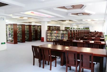石家庄工商职业学院图书馆