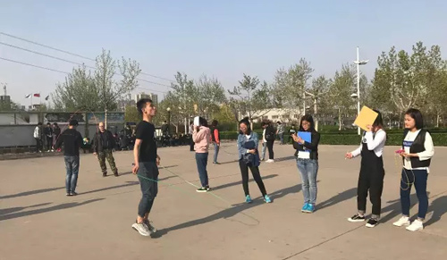 石家庄通用交通学校学生跳绳比赛