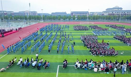 石家庄旅游学校举行新生军训汇报表演暨2021-2022学年度开学典礼