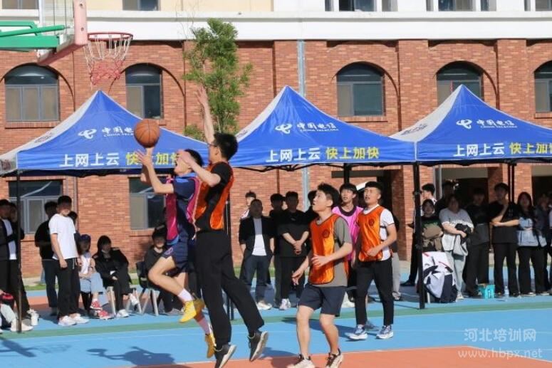 石家庄东华铁路学校校园联谊篮球赛