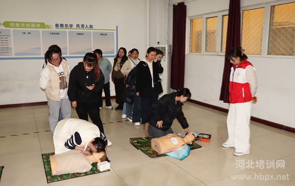 石家庄柯棣华医学中等专业学校开展心肺复苏技能培训四