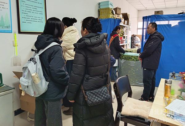石家庄柯棣华医学中等专业学校新生开学报到5 石家庄柯棣华医学中等专业学校新生开学报到5