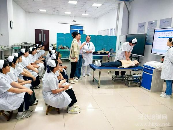 石家庄柯棣华医学中等专业学校学生技能展示 石家庄柯棣华医学中等专业学校学生技能展示