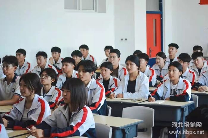 被私立高中录取了还可以报名石家庄东华铁路学校吗？