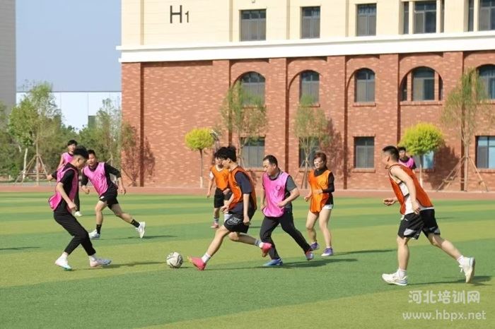 石家庄东华铁路学校校园足球赛