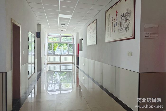 石家庄东华铁路学校教室外楼道外文化长廊 石家庄东华铁路学校教室外楼道外文化长廊