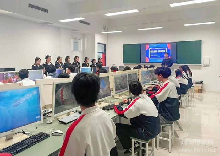 石家庄东华铁路学校艺术设计与制作专业学生