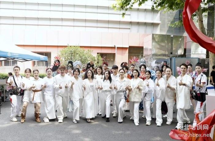 以“冀星闪烁·技耀中华”为主题的河北省2026年度“技能照亮前程”职业技能竞赛——院校师生练兵赛盛大举行