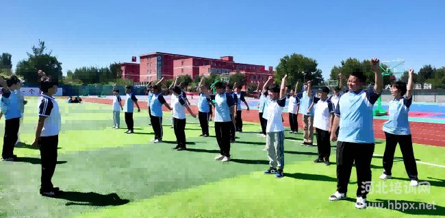 河北省工业数控技工学校2026年新生开学之体育课