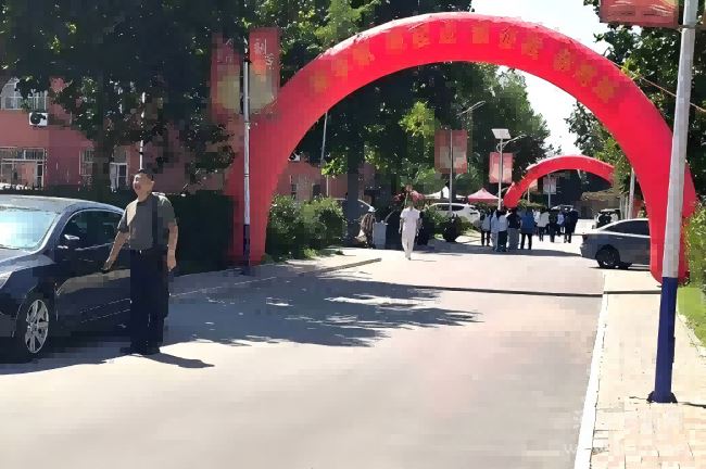 河北同仁医学中等专业学校2026秋季新生开学现场