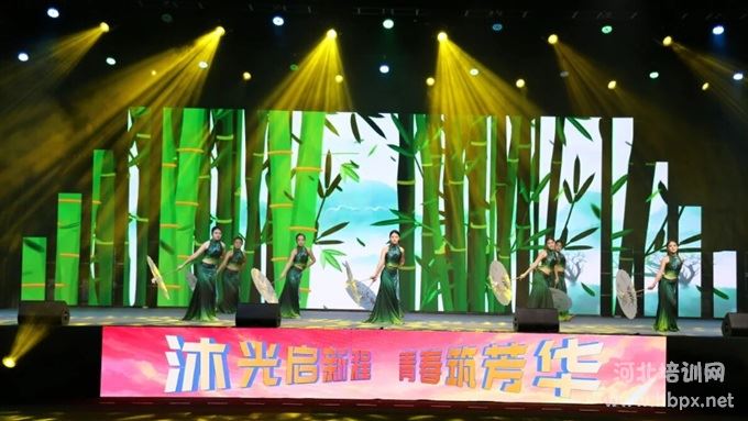 石家庄东华铁路学校2026秋季迎新晚会舞蹈社傣族舞蹈表演《竹林深处》
