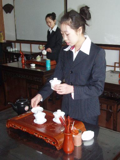 保定十四中茶艺师专业学生专业练习