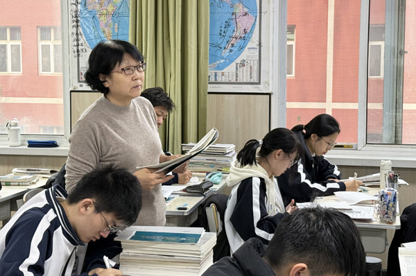 石家庄卓越中学高三复读部语文教师上课